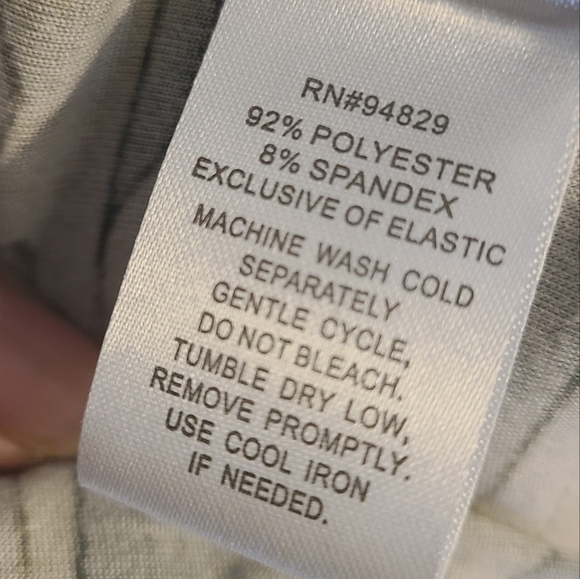 Derek Heart | Women's Green and Black Camouflage Tie-Shoulder Romper (Size 2X) - Picture 5 of 13